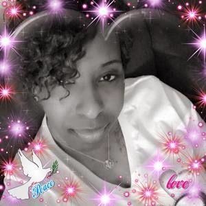 Meet your Posher, Alechia